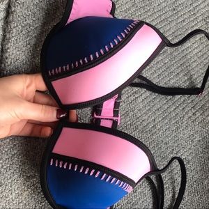 Adorable and flattering bikini top